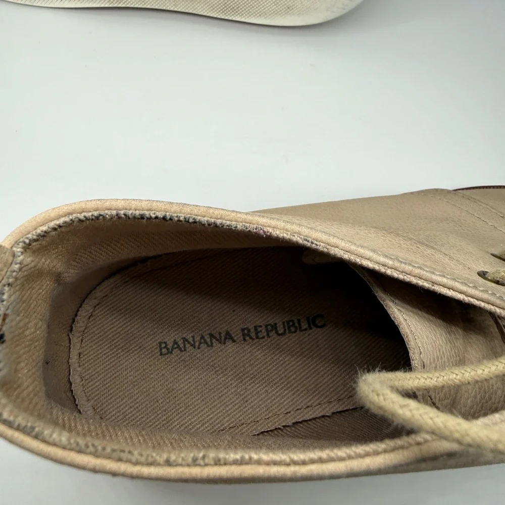 Banana Republic leather light